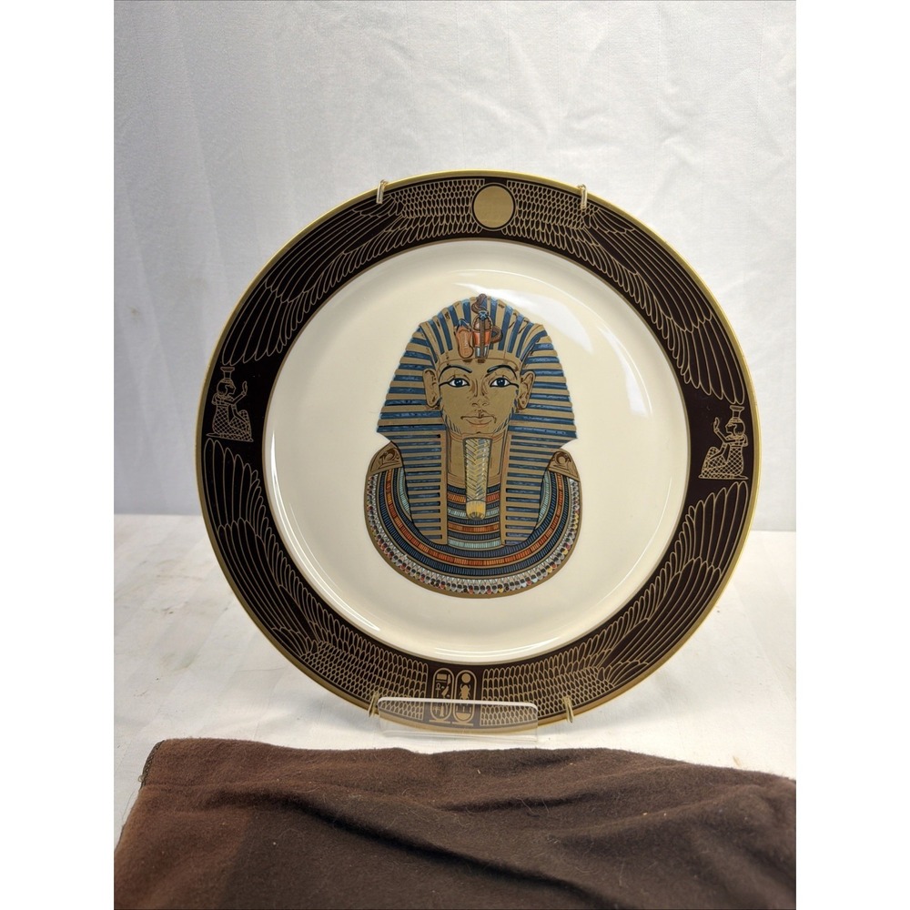 King Tut's Golden Treasures Golden Mask Decorative Plate Diner's Club 1978
